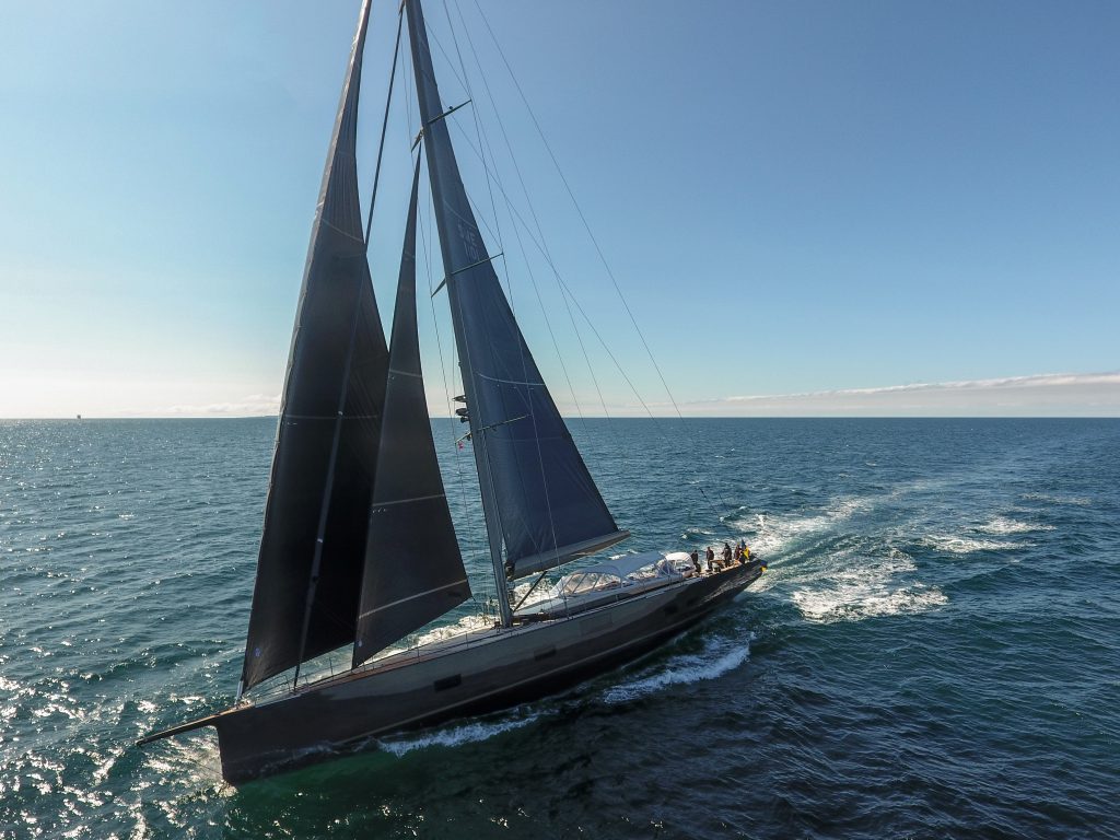 Baltic 110 Zemi equipped with OMS Trusters